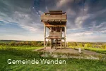 The Aussichtsturm Wenden-Heid is located on one of the highest elevations in the municipality.