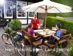 Sitzplatz vor dem Landgasthof Hoffmann