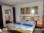 Gästezimmer Doppelbett - © Gaststätte Zur Neustadt
