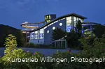 lagunenbad-rutschenturm-abends c) kurbetrieb-willingen.jpg