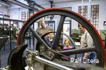 De familie tijdens hun bezoek aan het DampfLandLeute Museum.